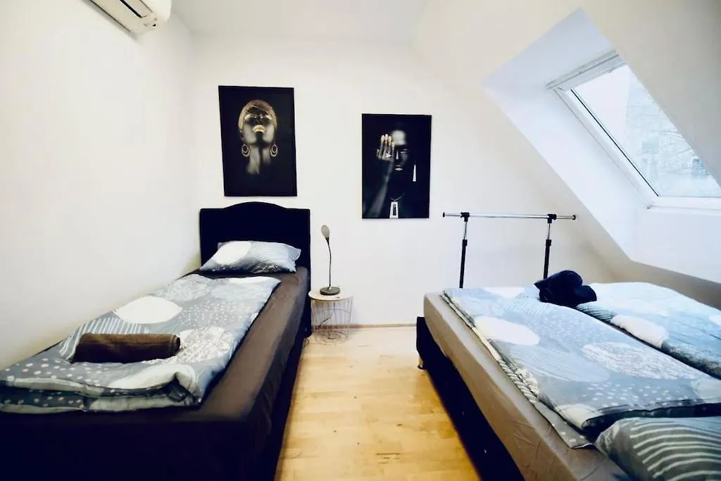 Lovely 2Br And 1Lr Apt, Up To 10P, Very Central Apartment Vienna 0*,  Austria
